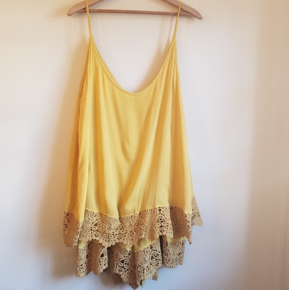 Crocheted Lace Edged Shorts Romper Sz 4